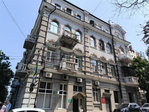 3-к квартира, 1/4 эт., 70м²