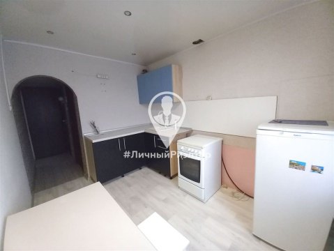 2-к квартира, 8/9 эт., 50м²