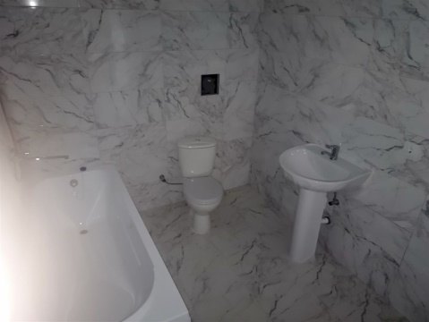 1-к квартира, 1/10 эт., 50м²