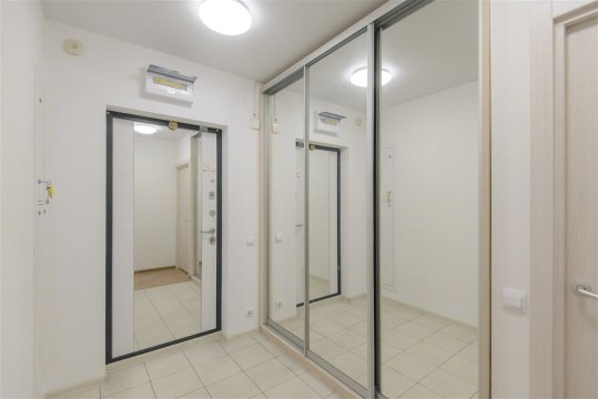 3-к квартира, 8/17 эт., 92м²