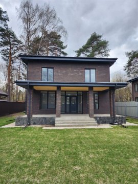 Дом 234м², участок 7 сот.