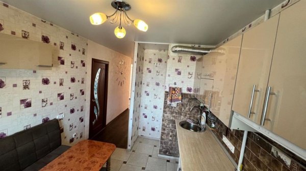 2-к квартира, 10/12 эт., 50м²