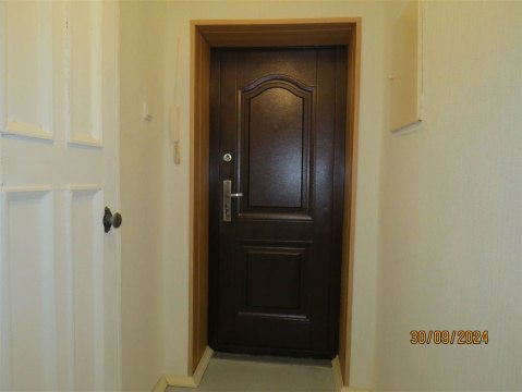 2-к квартира, 1/4 эт., 43м²