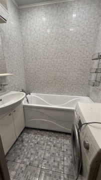 2-к квартира, 8/9 эт., 48м²