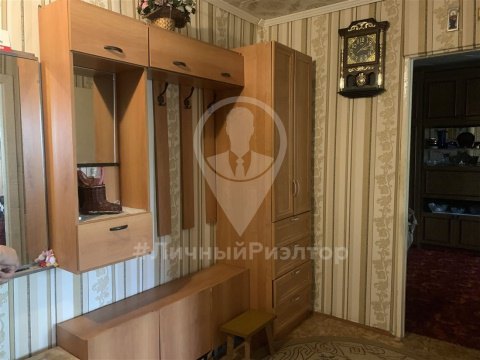 2-к квартира, 5/5 эт., 42м²