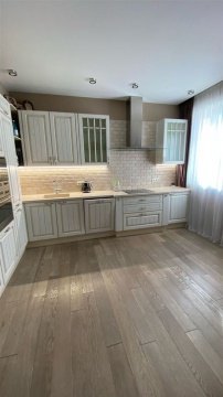 4-к квартира, 2/3 эт., 144м²