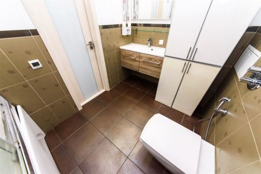 3-к квартира, 3/10 эт., 83м²