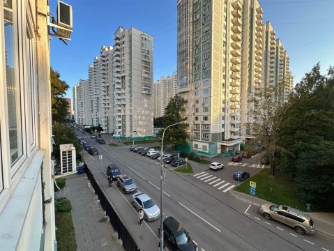 3-к квартира, 4/25 эт., 138м²