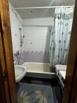 2-к квартира, 5/5 эт., 52м²