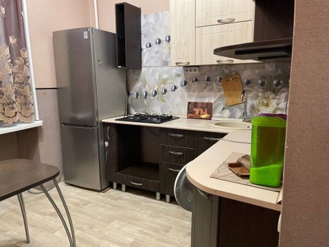 3-к квартира, 4/7 эт., 55м²