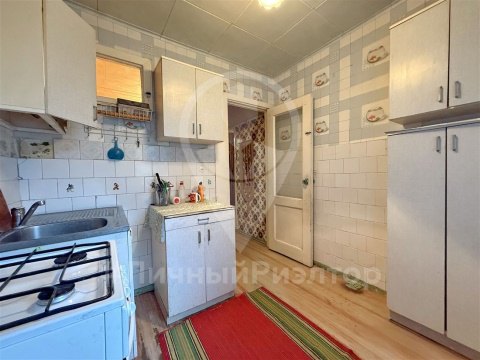 3-к квартира, 4/4 эт., 42м²