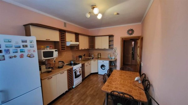 2-к квартира, 2/9 эт., 64м²