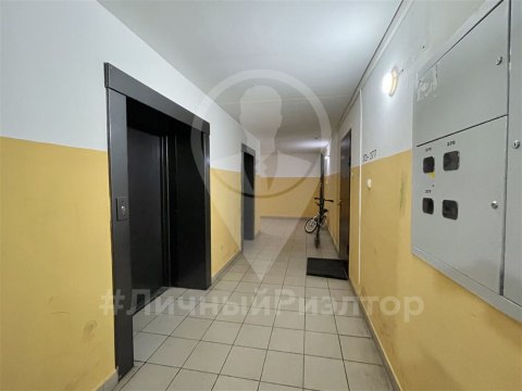 2-к квартира, 4/17 эт., 69м²