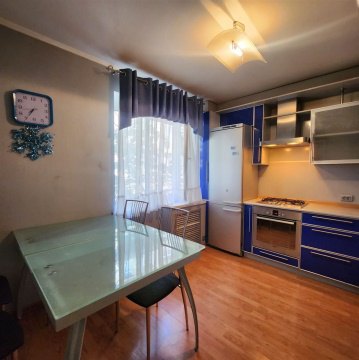 3-к квартира, 3/7 эт., 74м²