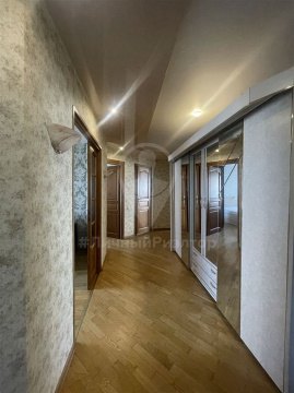 3-к квартира, 6/9 эт., 60м²
