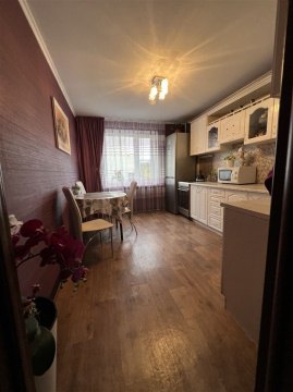 2-к квартира, 2/6 эт., 62м²