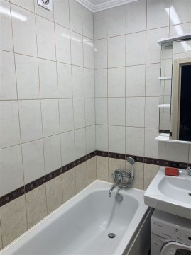 2-к квартира, 2/3 эт., 56м²