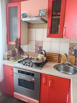 3-к квартира, 5/5 эт., 50м²