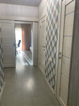 2-к квартира, 1/3 эт., 53м²