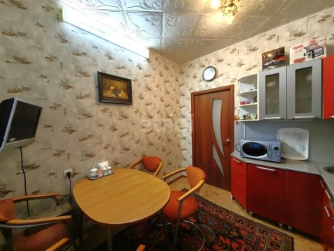 3-к квартира, 8/9 эт., 72м²