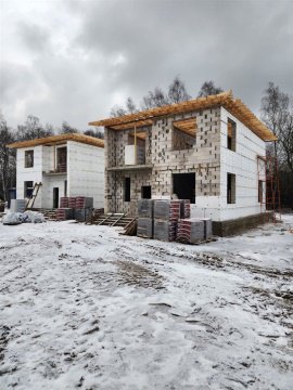 Дом 235м², участок 5,1 сот.