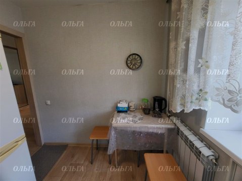 2-к квартира, 1/4 эт., 42м²