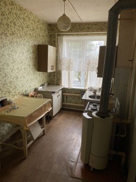 3-к квартира, 1/2 эт., 62м²