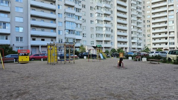 1-к квартира, 1/6 эт., 42м²