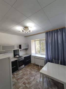 2-к квартира, 5/5 эт., 45м²