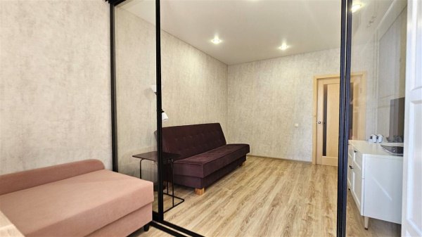1-к квартира, 1/6 эт., 42м²