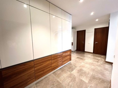 3-к квартира, 7/20 эт., 98м²