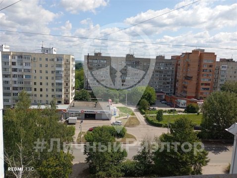 3-к квартира, 9/9 эт., 60м²