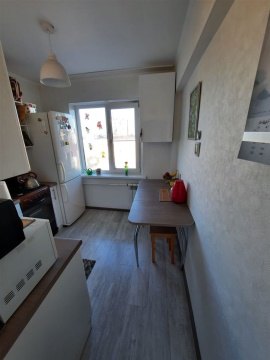 3-к квартира, 5/5 эт., 53м²