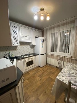 3-к квартира, 9/9 эт., 70м²