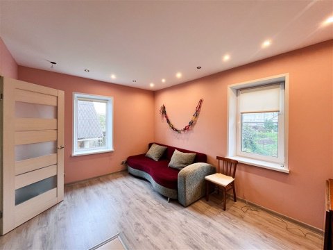 Дом 83м², участок 10 сот.