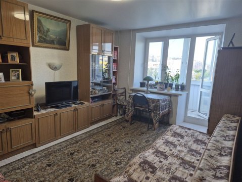 2-к квартира, 9/9 эт., 37м²