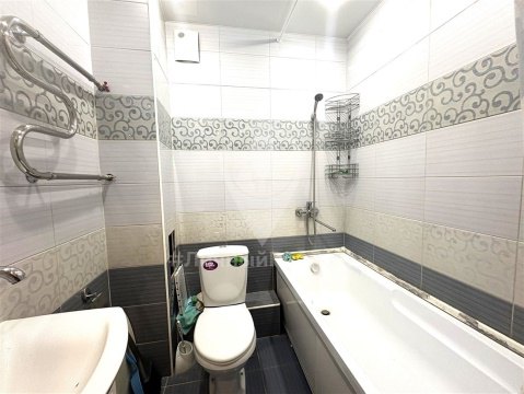 1-к квартира, 10/10 эт., 32м²