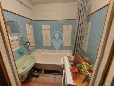 2-к квартира, 4/10 эт., 50м²