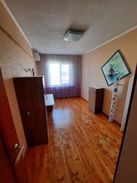 3-к квартира, 5/5 эт., 53м²