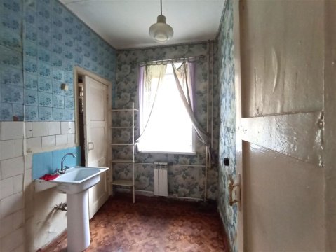 3-к квартира, 1/3 эт., 45м²