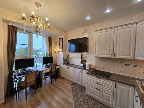 1-к квартира, 5/7 эт., 44м²