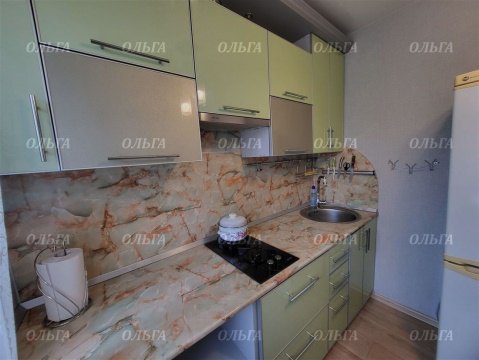 2-к квартира, 1/4 эт., 42м²