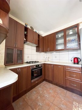 2-к квартира, 1/3 эт., 57м²