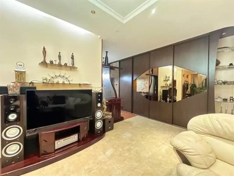 4-к квартира, 9/10 эт., 114м²