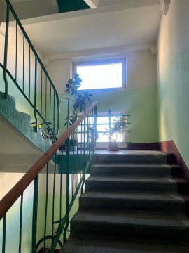 2-к квартира, 4/5 эт., 52м²