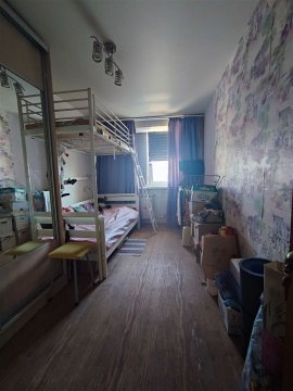 2-к квартира, 5/5 эт., 42м²