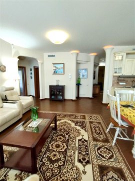 4-к квартира, 5/8 эт., 111м²