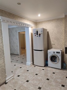 4-к квартира, 5/10 эт., 100м²
