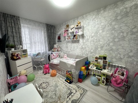 3-к квартира, 5/5 эт., 60м²