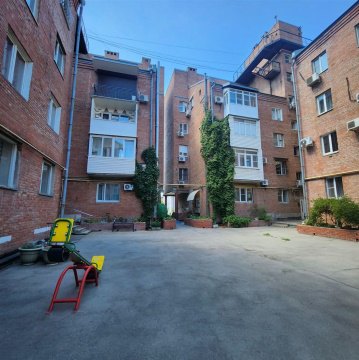 3-к квартира, 3/7 эт., 74м²